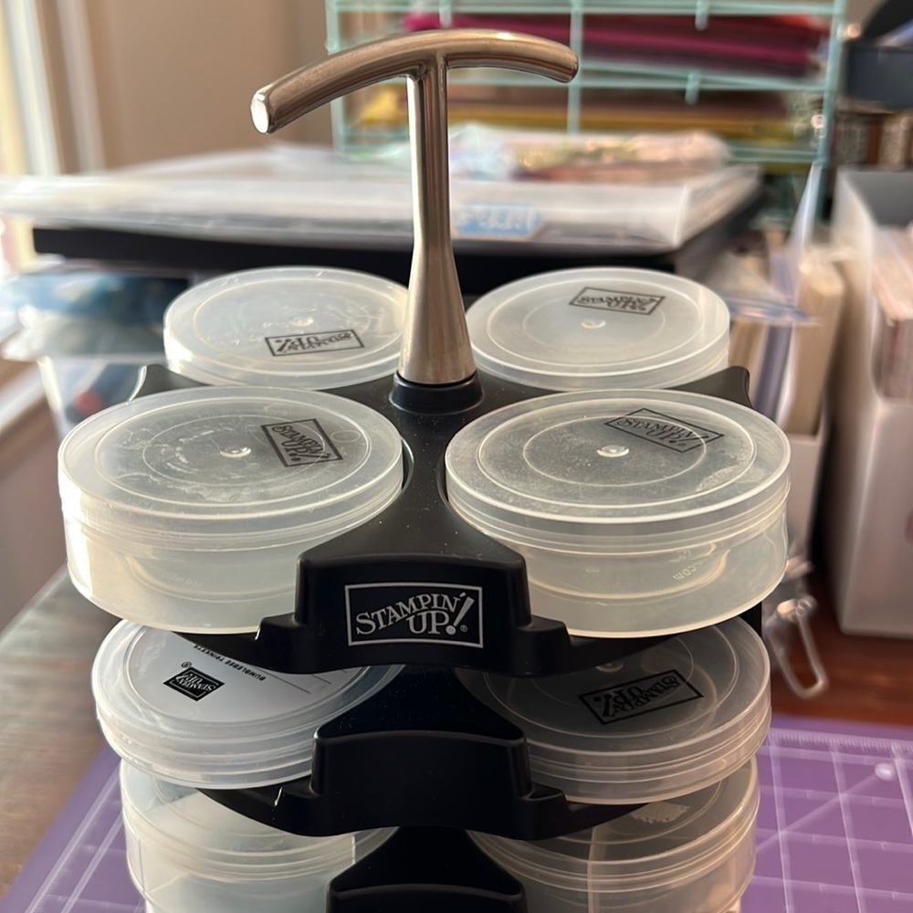 Stampin’ Up! Embellishment Carousel. Holds 24 containers- included.Like New.